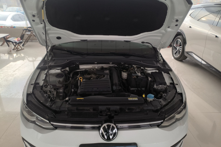 大众 高尔夫 2023款 改款 280TSI DSG Pro机舱底盘24
