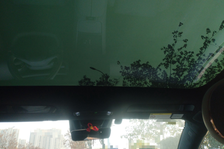 领克Z10 2024款 95kWh 702km四驱智驾Ultra中控内饰22