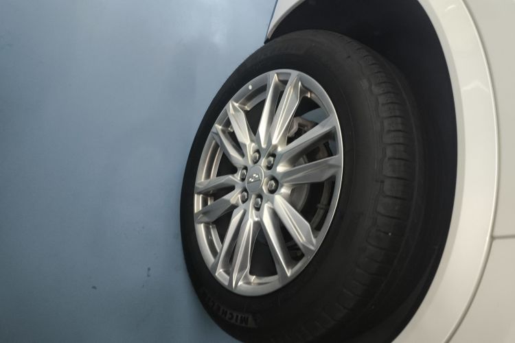 凯迪拉克XT6 2022款 2.0T 六座四驱豪华型车身外观6008