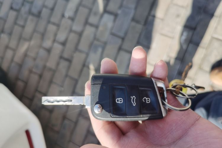 大众 朗逸 2018款 两厢 200TSI DSG舒适版 国V中控内饰11