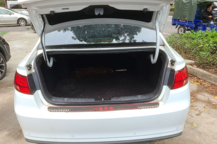 吉利汽车 帝豪GL 2021款 UP 1.4T CVT领尚型中控内饰23