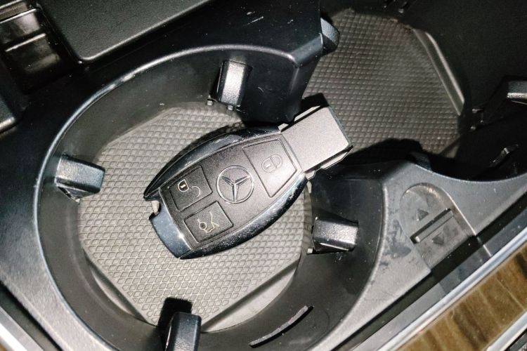 奔驰GLC 2017款 GLC 260 4MATIC 豪华型中控内饰11