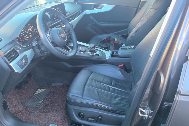 奥迪A4L 2018款 30周年年型 40 TFSI 时尚型中控内饰19