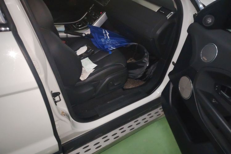 路虎 揽胜极光 2015款 2.0T 五门智耀版局部细节9005