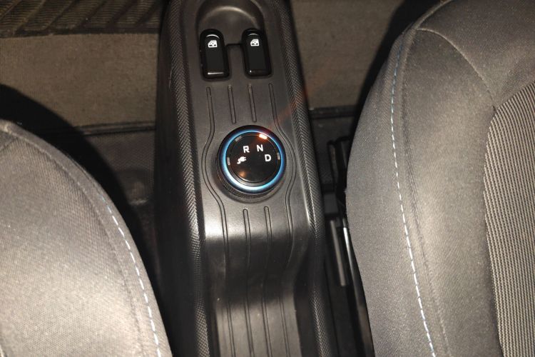 五菱汽车 宏光MINIEV 2020款 自在款 三元锂中控内饰18