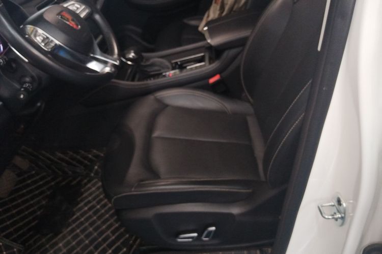 荣威RX8 2019款 30T 两驱超群旗舰版局部细节19