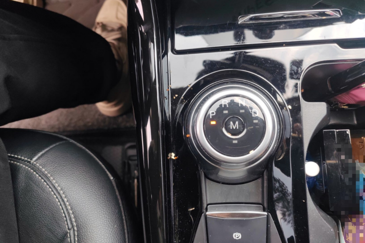 福特 探险者 2020款 EcoBoost 285 四驱钛金版 7座中控内饰18