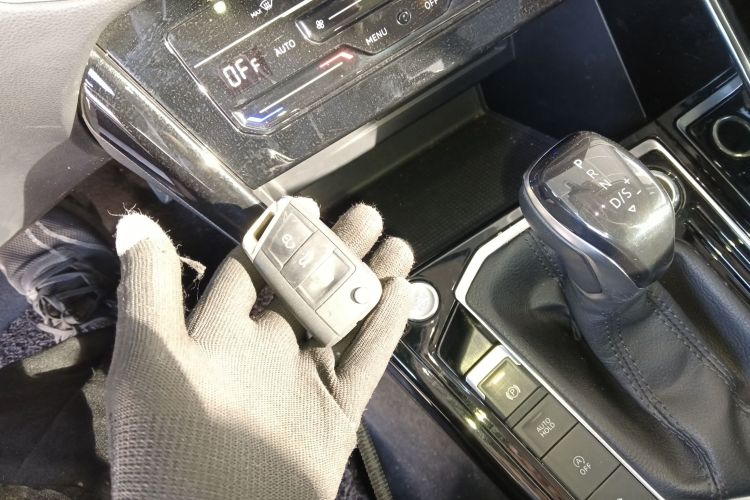 大众 探岳 2023款 300TSI 两驱豪华Plus进阶版中控内饰11