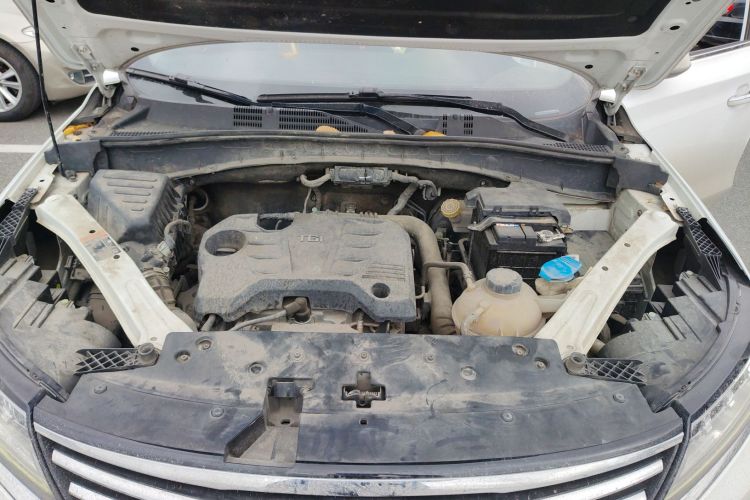 荣威RX5 2020款 20T 自动4G互联超越旗舰版机舱底盘24