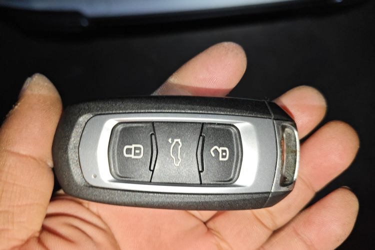 吉利汽车 帝豪GL 2018款 1.8L DCT精英智联型中控内饰11