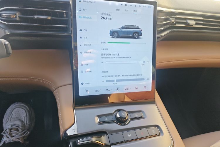 蔚来ES6 2020款 420KM 运动版中控内饰16