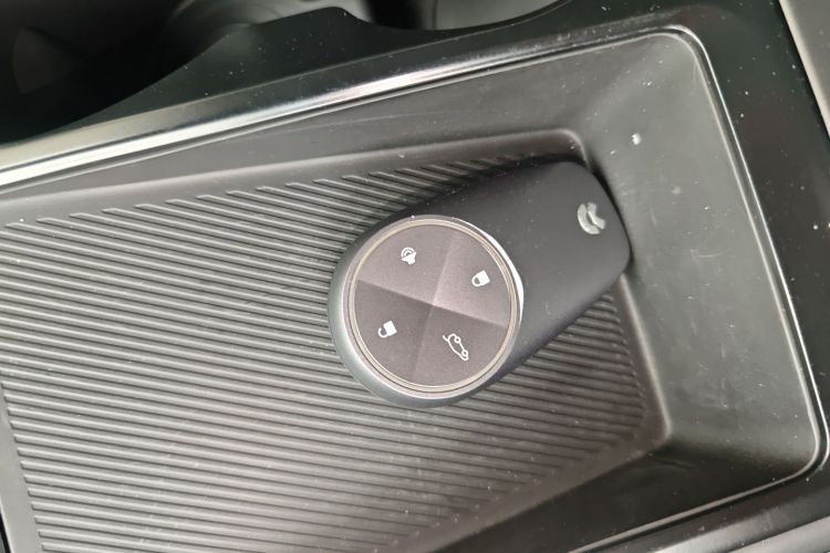 蔚来ES8 2020款 580KM 六座版中控内饰11