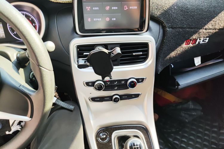 中华H3 2017款 1.5L 手动精英型中控内饰16