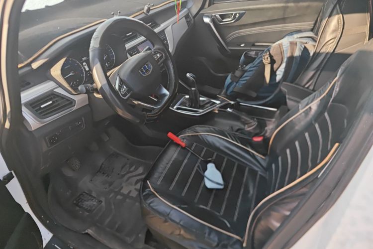 吉利汽车 远景X3 2019款 升级版 1.5L 手动尊贵型局部细节19