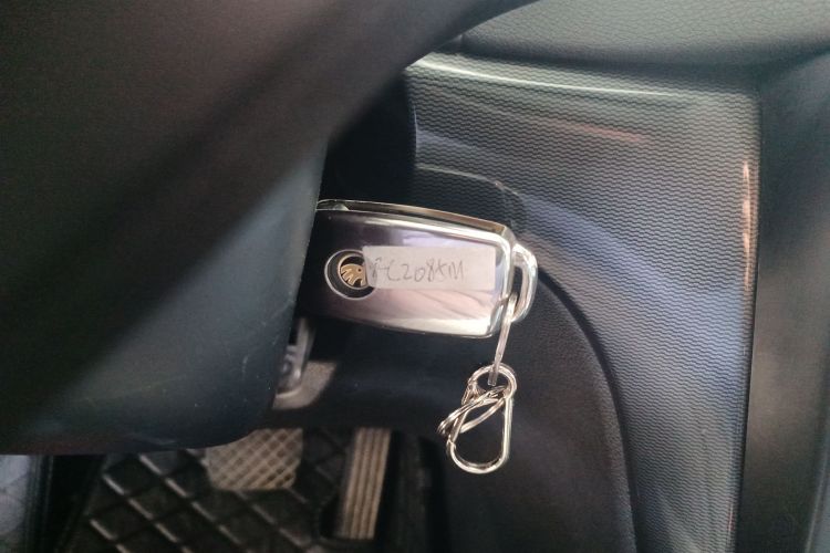 斯柯达 Yeti 2017款 TSI280 DSG前行版中控内饰7001