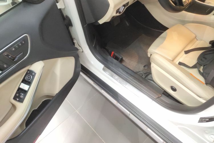 奔驰GLA 2016款 GLA 200 动感型中控内饰7003