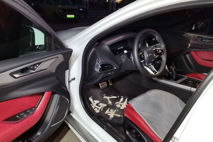捷豹XEL 2024款 2.0T 250PS R-DYNAMIC S进取运动版中控内饰20