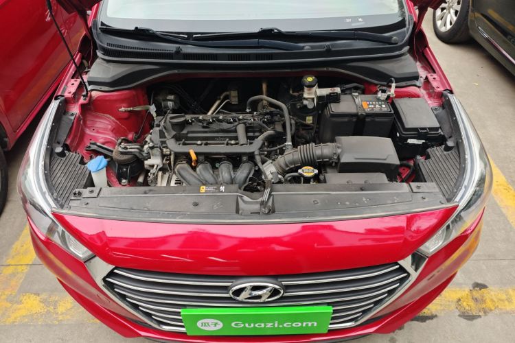 现代 悦纳 2016款 1.4L 手动炫酷版GLS机舱底盘24