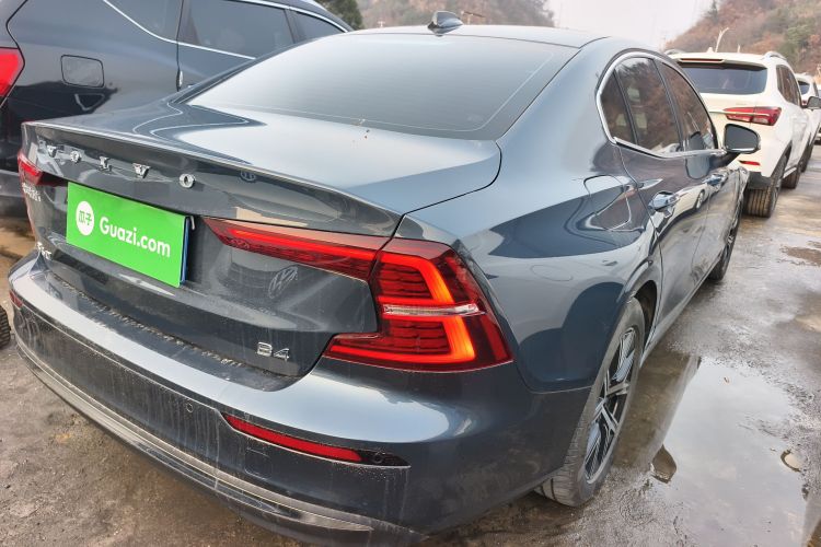 沃尔沃S60 2023款 B4 智逸豪华版车身外观7