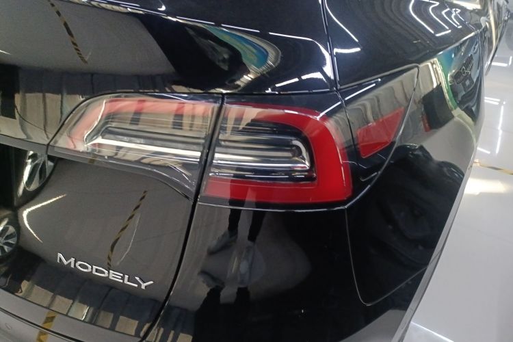 特斯拉 Model Y 2022款 改款 后轮驱动版车身外观6001