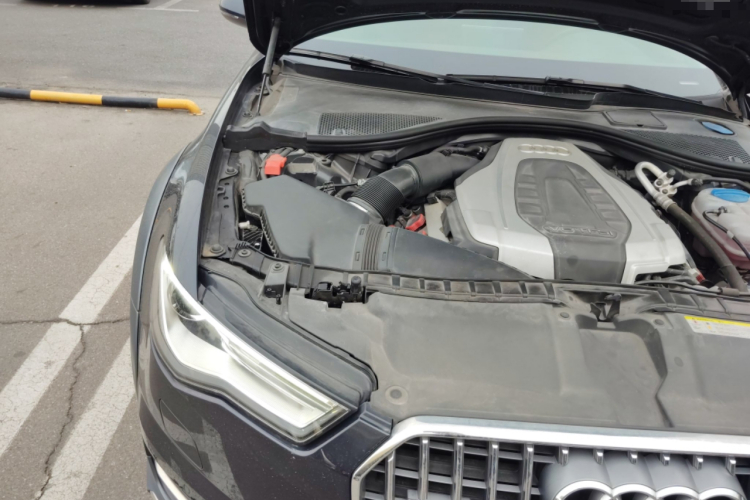 奥迪A6(进口) 2015款 3.0T allroad quattro机舱底盘25