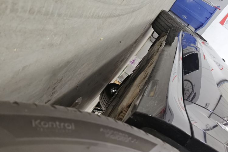 宝马X5 2022款 改款 xDrive 30Li 尊享型M运动套装局部细节9001