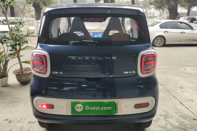 奔腾小马 2025款 222km 玲珑马车身外观6