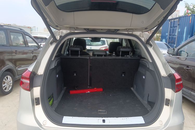 红旗HS5 2019款 2.0T 智联旗享四驱版局部细节23