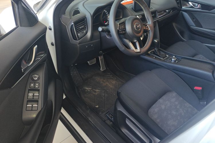 马自达CX-4 2020款 2.0L 自动两驱蓝天活力版中控内饰19