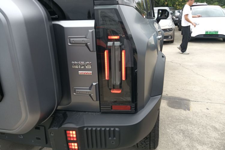 捷途旅行者 2025款 2.0TD 自动 XWD征服+车身外观6006