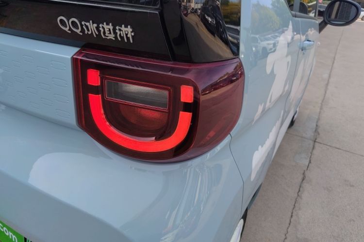 奇瑞 QQ冰淇淋 2022款 170km 圣代 磷酸铁锂车身外观9