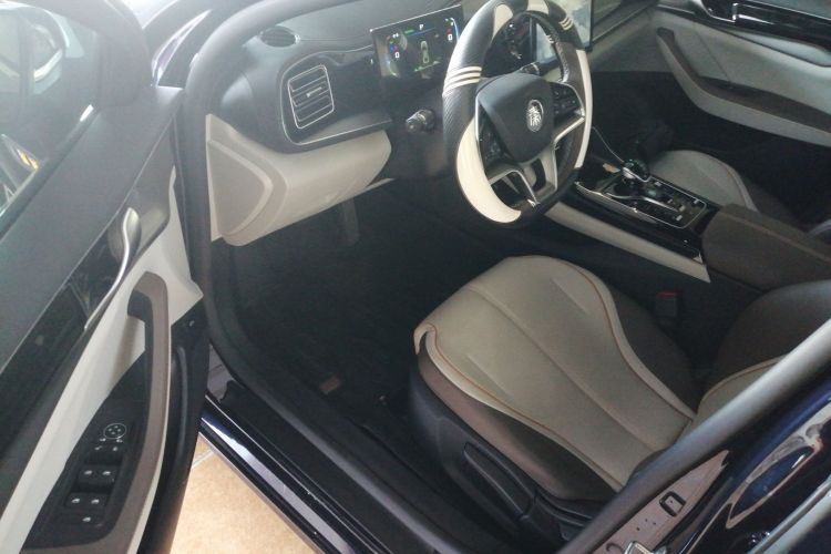 比亚迪 秦PLUS 2023款 冠军版 EV 420KM领先型中控内饰20