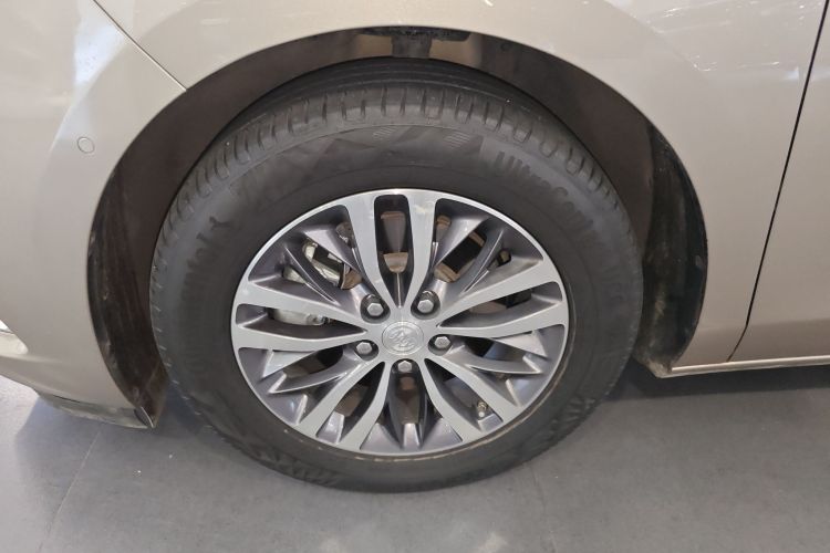 别克GL8 2022款 ES陆尊 653T 尊享型车身外观6007