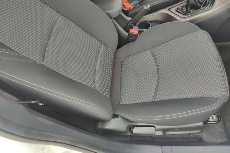 海马M3 2017款 1.5L 手动时尚型局部细节41