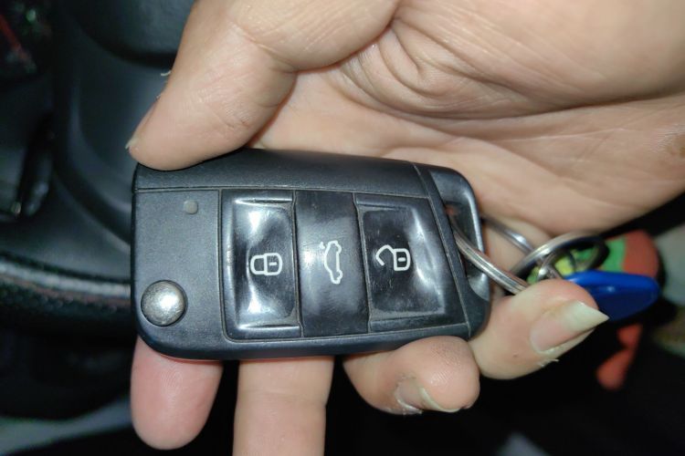 大众 高尔夫 2015款 1.6L 自动时尚型中控内饰11