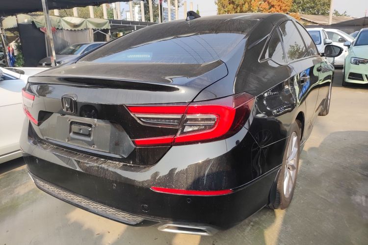 本田 雅阁 2022款 260TURBO 豪华版车身外观6005