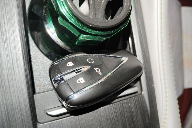 长安CS75 PLUS 2023款 第三代 1.5T 自动尊贵型中控内饰11