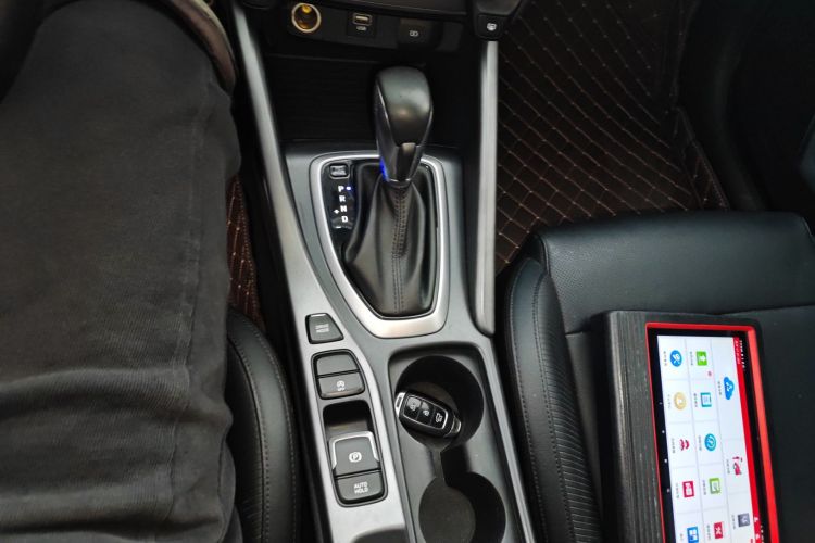 现代 菲斯塔 2019款 280TGDi 运动版 国VI局部细节18