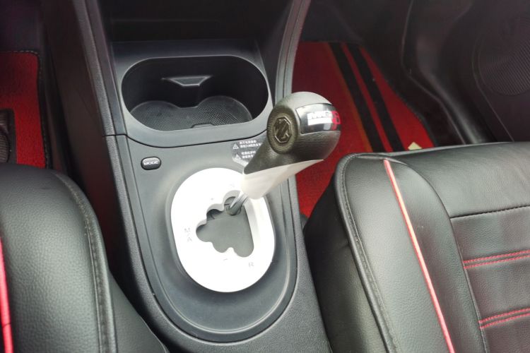 名爵3 2013款 1.5L AMT精英版中控内饰18