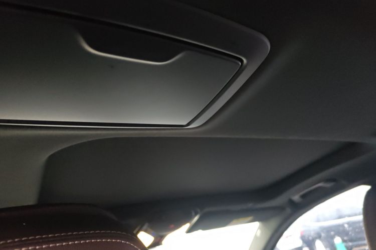 宝马5系 2022款 改款三 530Li 尊享型 M运动套装中控内饰22