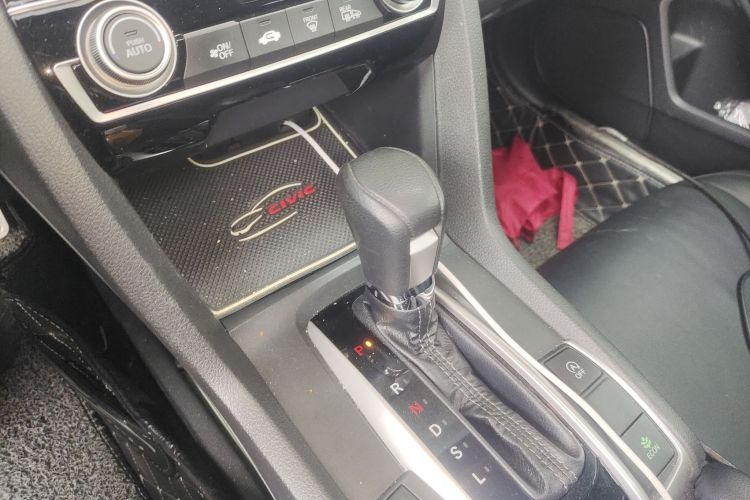 本田 思域 2016款 220TURBO CVT豪华版中控内饰18