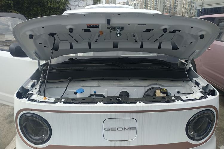 吉利银河 2024款 熊猫mini 200km 耐力熊机舱底盘24