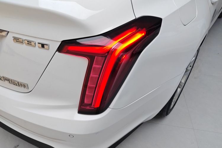 凯迪拉克CT5 2020款 28T 时尚型车身外观9