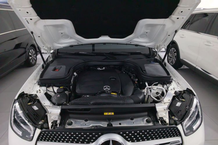 奔驰GLC 2021款 GLC 260 L 4MATIC 豪华型机舱底盘24