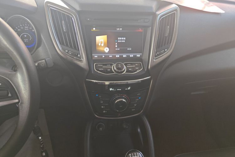 长安CS75 2014款 2.0L 手动豪华型 国V中控内饰16