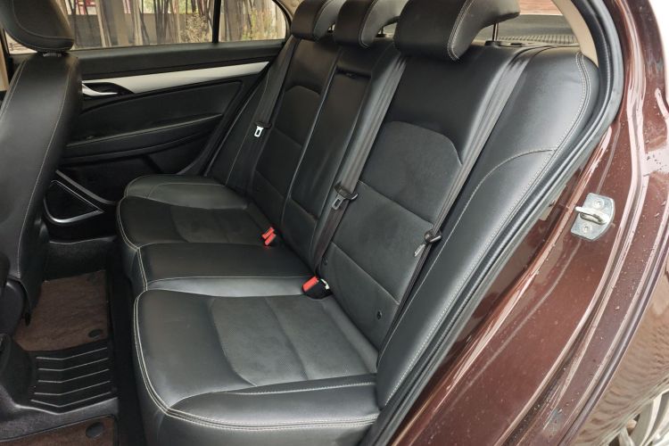 吉利汽车 帝豪 2018款 1.5L 手动向上互联版中控内饰21