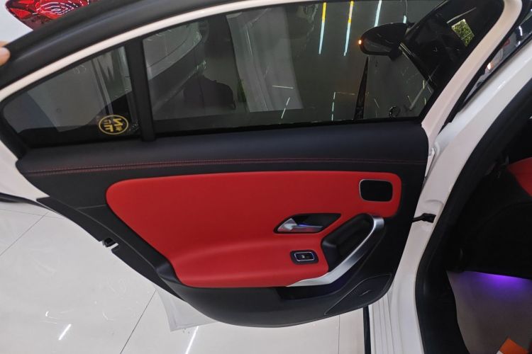 奔驰A级AMG 2020款 AMG A 35 L 4MATIC中控内饰7008