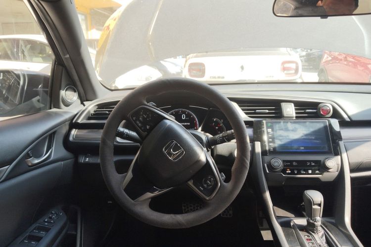 本田 思域 2021款 HATCHBACK 220TURBO CVT潮酷控局部细节13