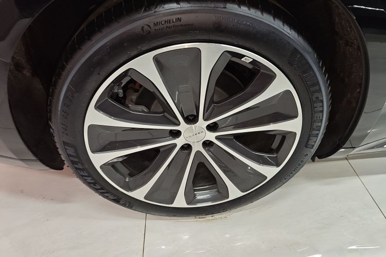 鸿蒙智行 智界S7 2024款 Pro车身外观6008