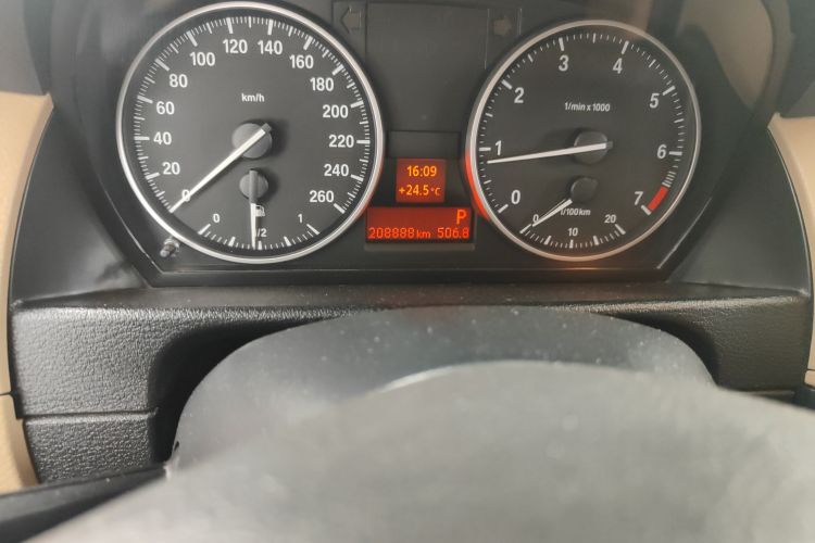 宝马X1 2012款 sDrive20i 领先型中控内饰15